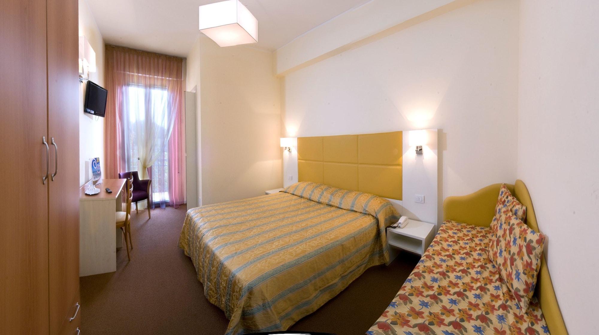 Hotel St. Moritz Μπελάρια-Ιτζέα Μαρίνα Εξωτερικό φωτογραφία