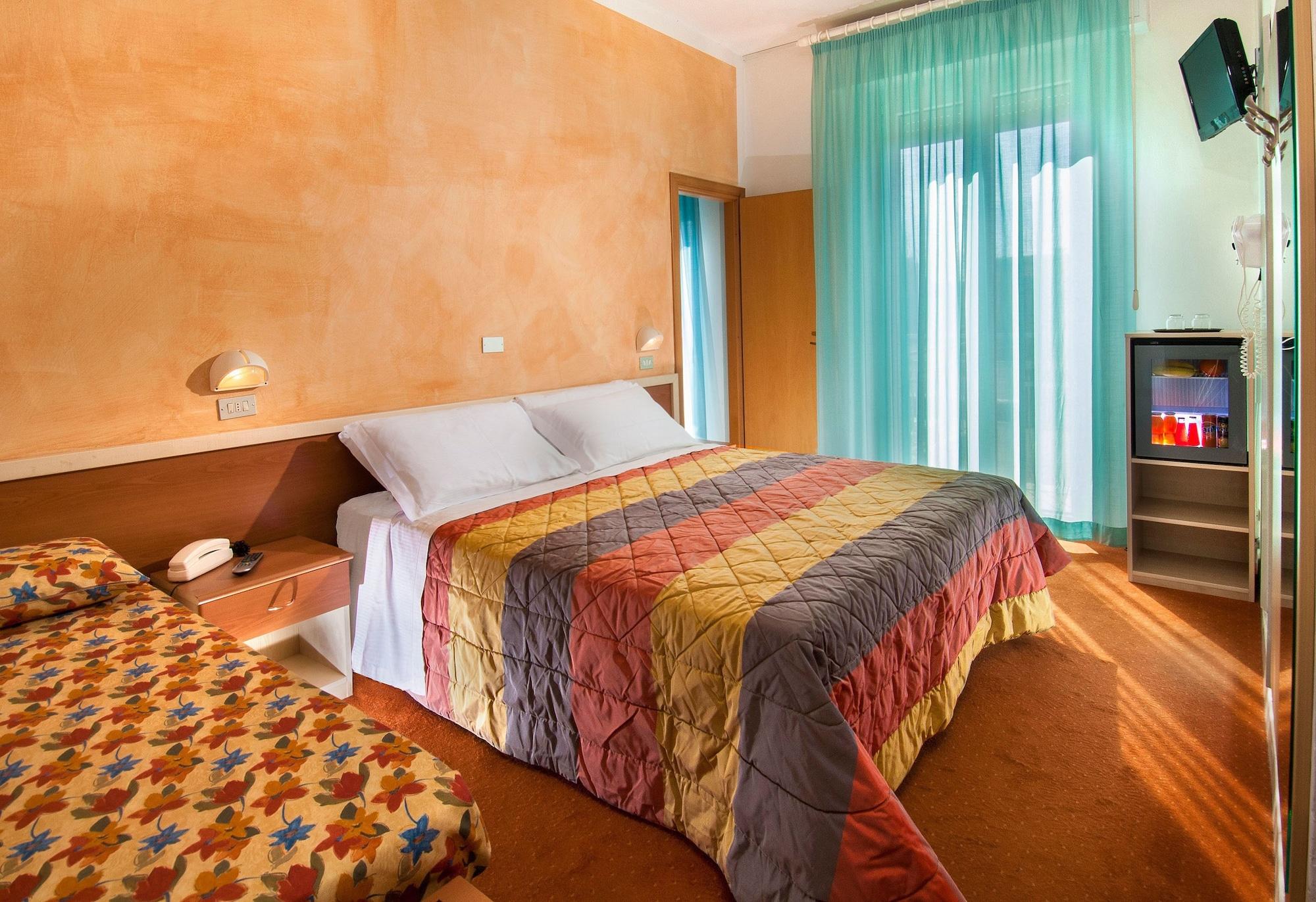Hotel St. Moritz Μπελάρια-Ιτζέα Μαρίνα Εξωτερικό φωτογραφία