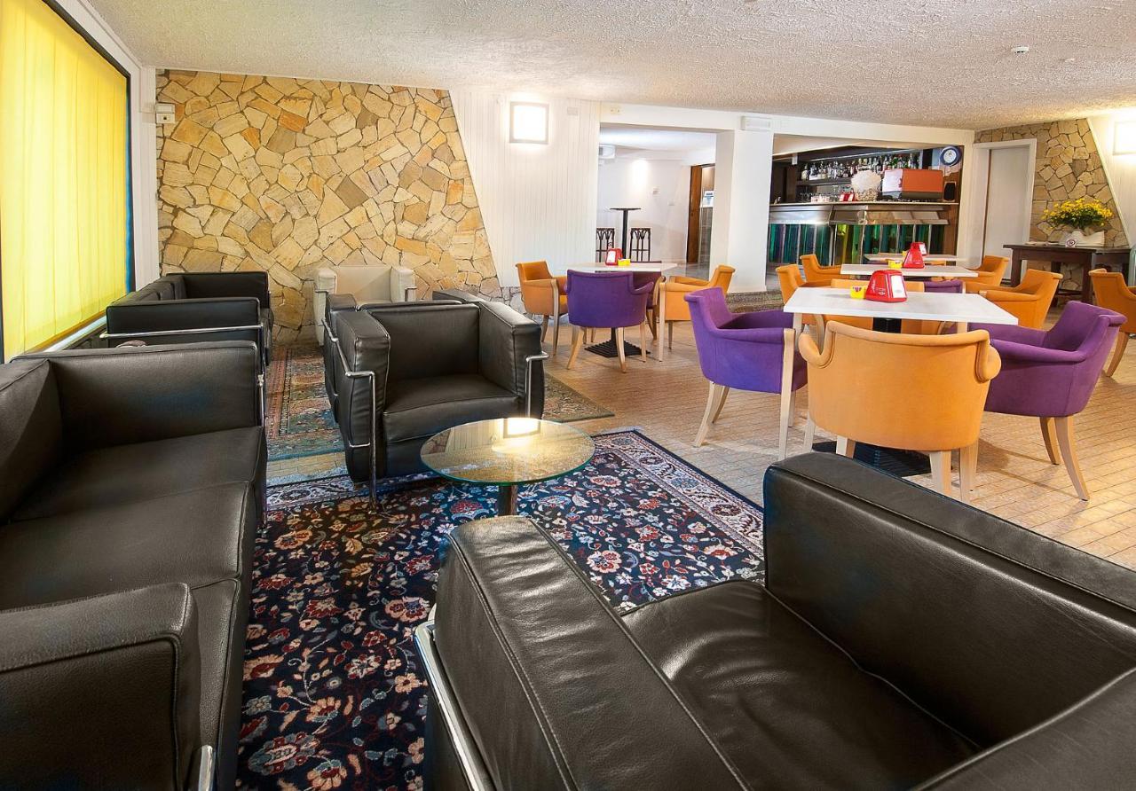 Hotel St. Moritz Μπελάρια-Ιτζέα Μαρίνα Εξωτερικό φωτογραφία