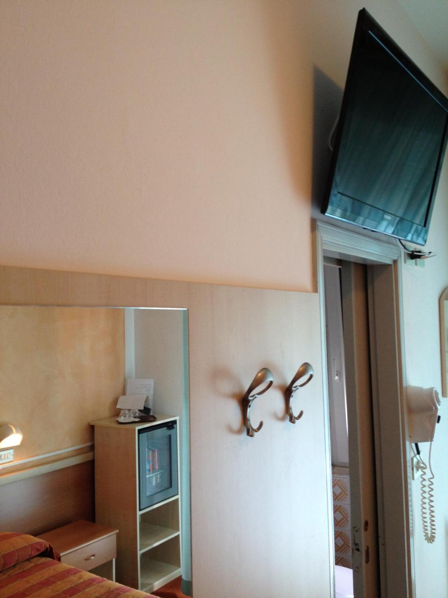 Hotel St. Moritz Μπελάρια-Ιτζέα Μαρίνα Εξωτερικό φωτογραφία